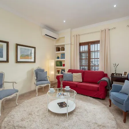 Downtown -parking Included- Apartment *