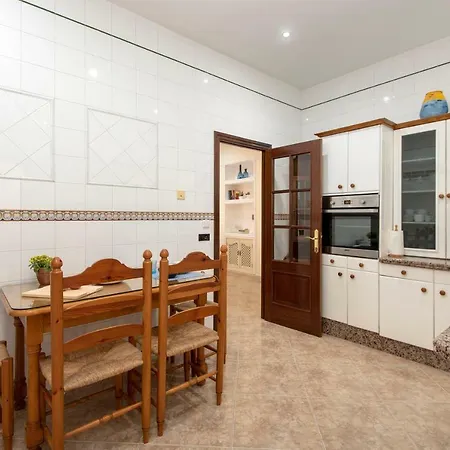 Downtown -parking Included- Apartment