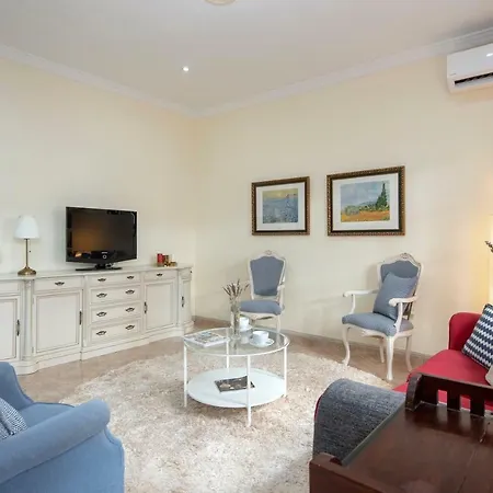 Downtown -parking Included- Apartamento